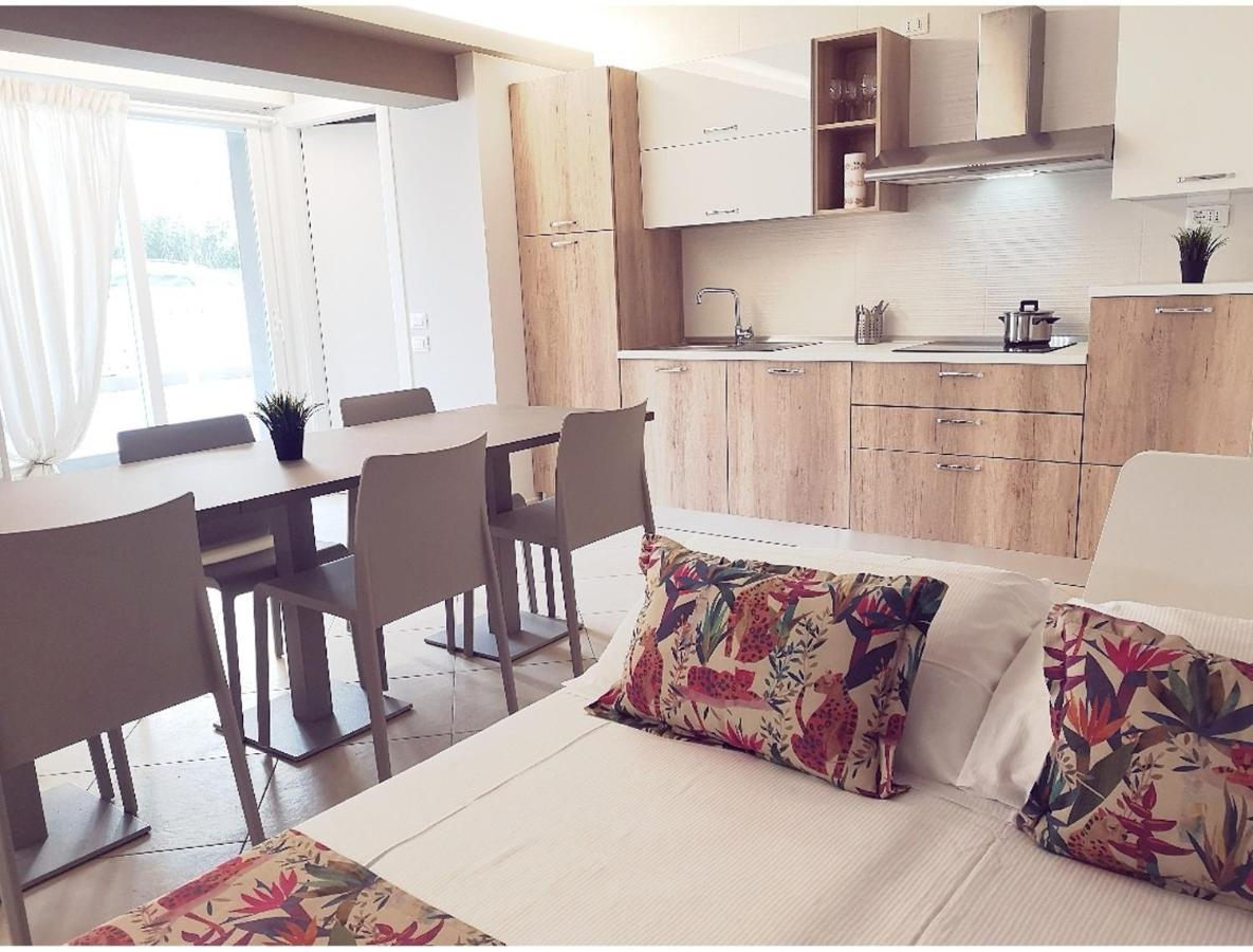 Appartamenti Smart A 30M Da Viale Dante E 100M Dal Mare 리치오네 외부 사진