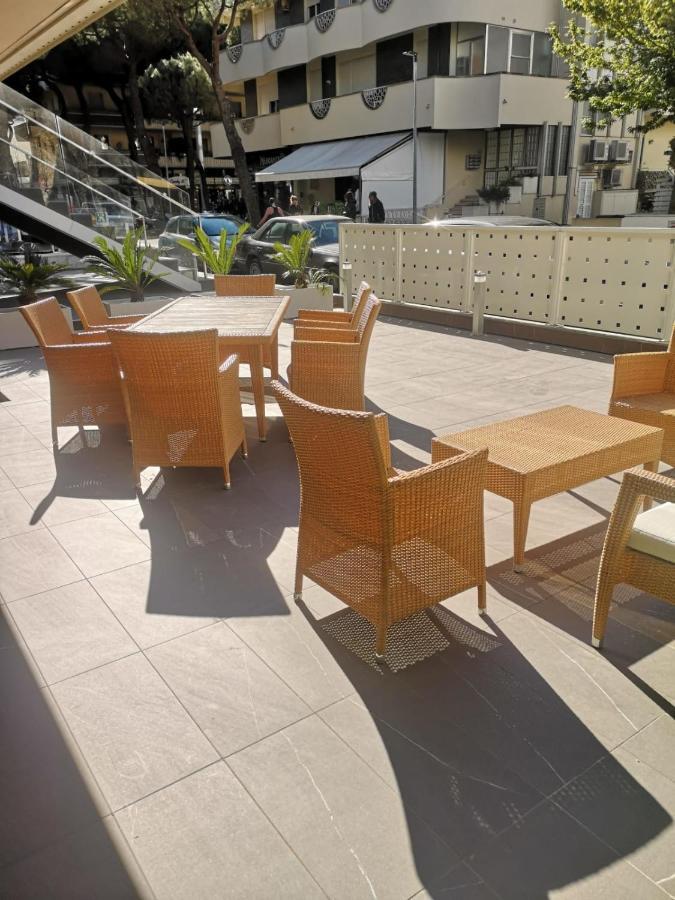 Appartamenti Smart A 30M Da Viale Dante E 100M Dal Mare 리치오네 외부 사진