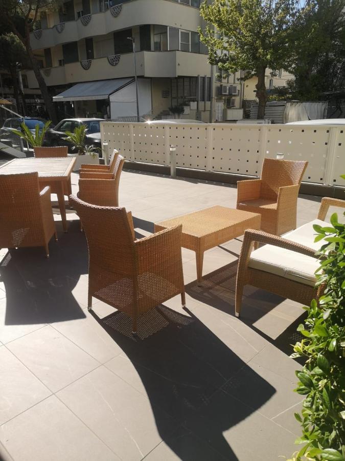 Appartamenti Smart A 30M Da Viale Dante E 100M Dal Mare 리치오네 외부 사진